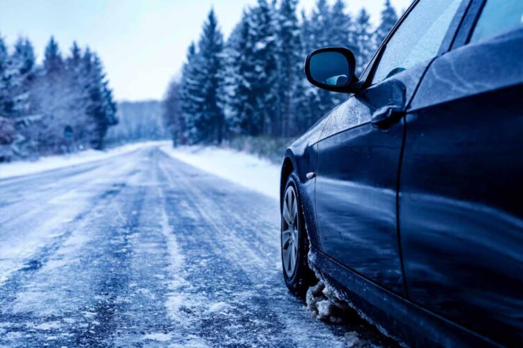 Kar ve Donma Koşullarında Yolda Kalmamak İçin Dikkat Edilmesi Gerekenler